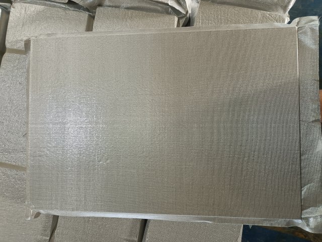 STP保溫板用于電動(dòng)汽車(chē)行業(yè)市場(chǎng)“一片藍(lán)海”